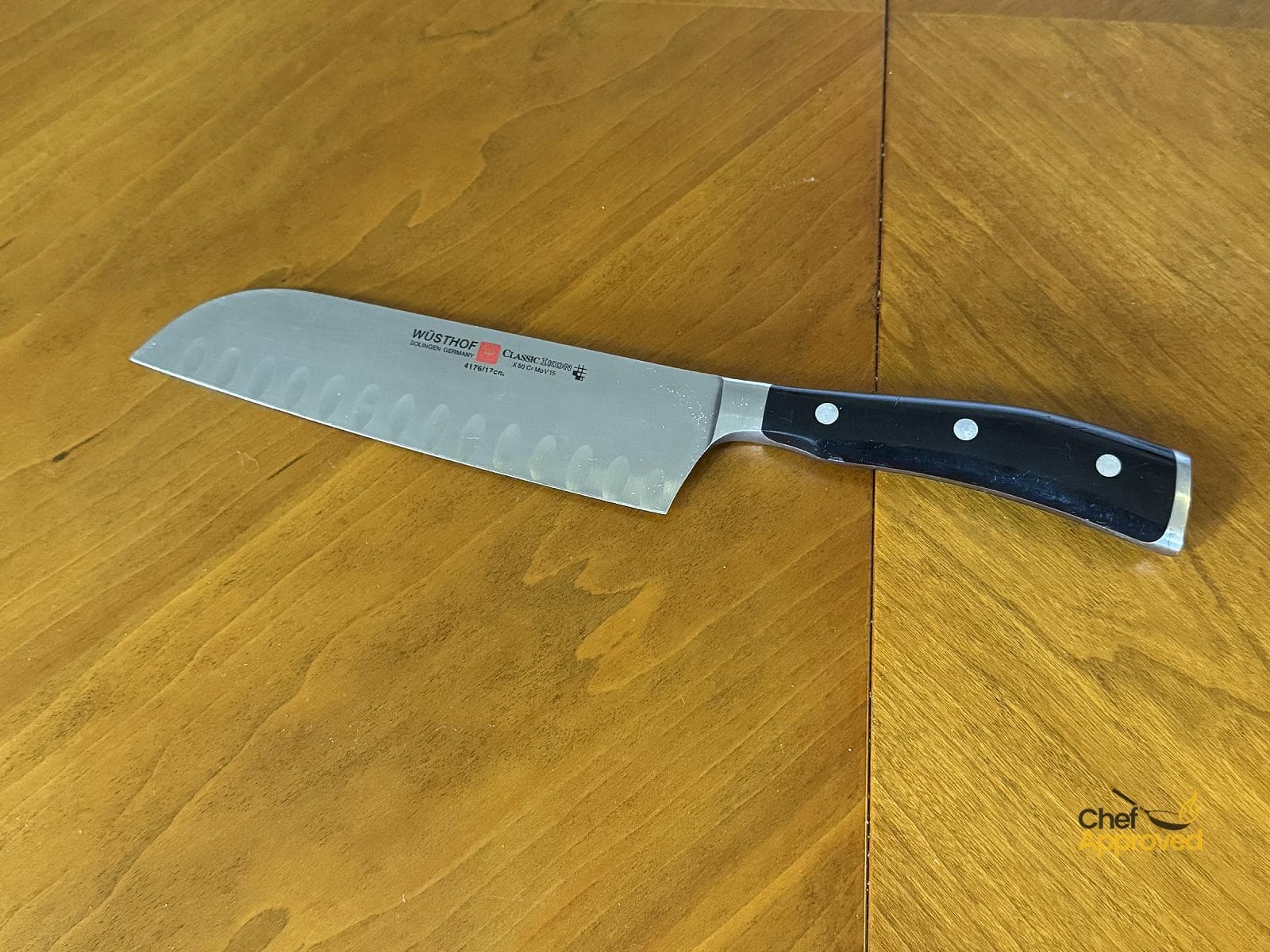 Wüsthof Classic Ikon 7" Hollow Edge Santoku - professional review